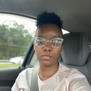 Meet your Posher, Portia